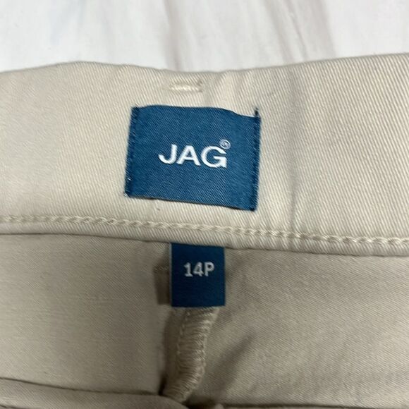 NWT Jag Jeans | Tan Khaki Stone Maddie Mid Rise 8-inch Pull-On Short 14P - Picture 8 of 9